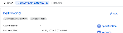 ממשק ה-API helloworld מוצג בדף APIs במרכז