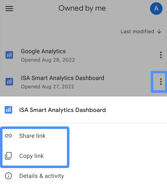 משתמש בוחר בתפריט שלוש הנקודות בדוח שנקרא ISA Smart Analytics Dashboard (לוח בקרה חכם של ISA Analytics) כדי להציג את האפשרויות 'שיתוף הקישור' ו'העתקת הקישור'.