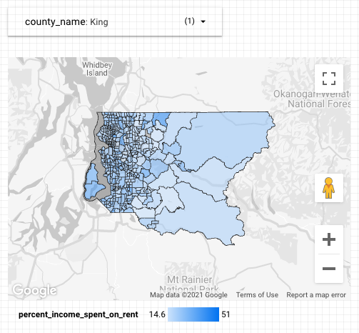 Um gráfico do Google Maps com polígonos geográficos azuis que representam a acessibilidade financeira do aluguer no estado de Washington por condado, filtrado para apresentar os dados do condado de King.